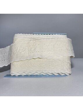 Ivory Embroidered Eyelet Lace Edge Trim 3.5 Inches Wide Sewing Craft Supplies
